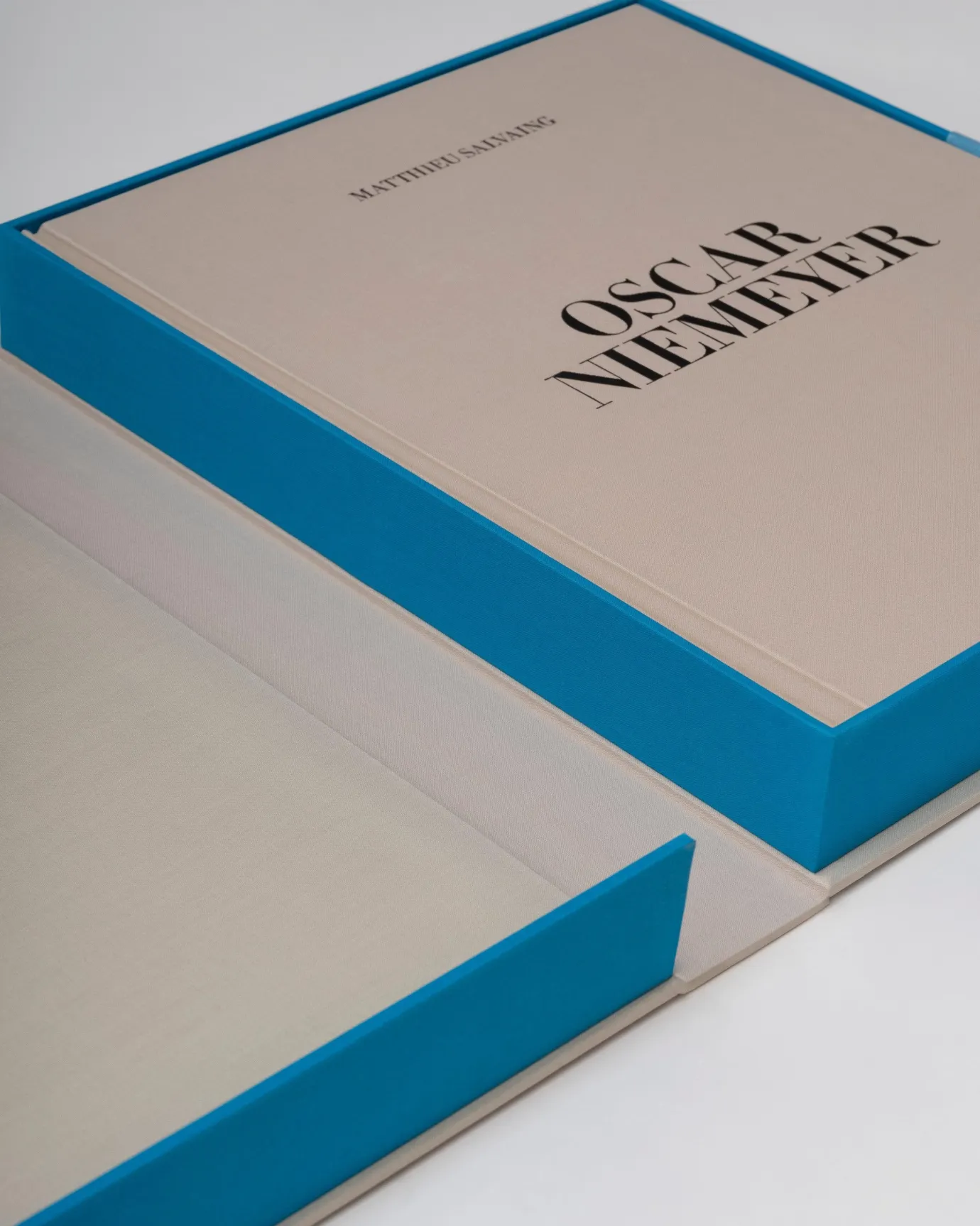 Assouline Oscar Niemeyer Sale