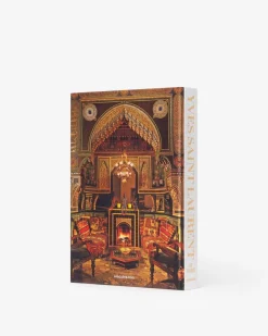 Assouline Yves Saint Laurent Thuis